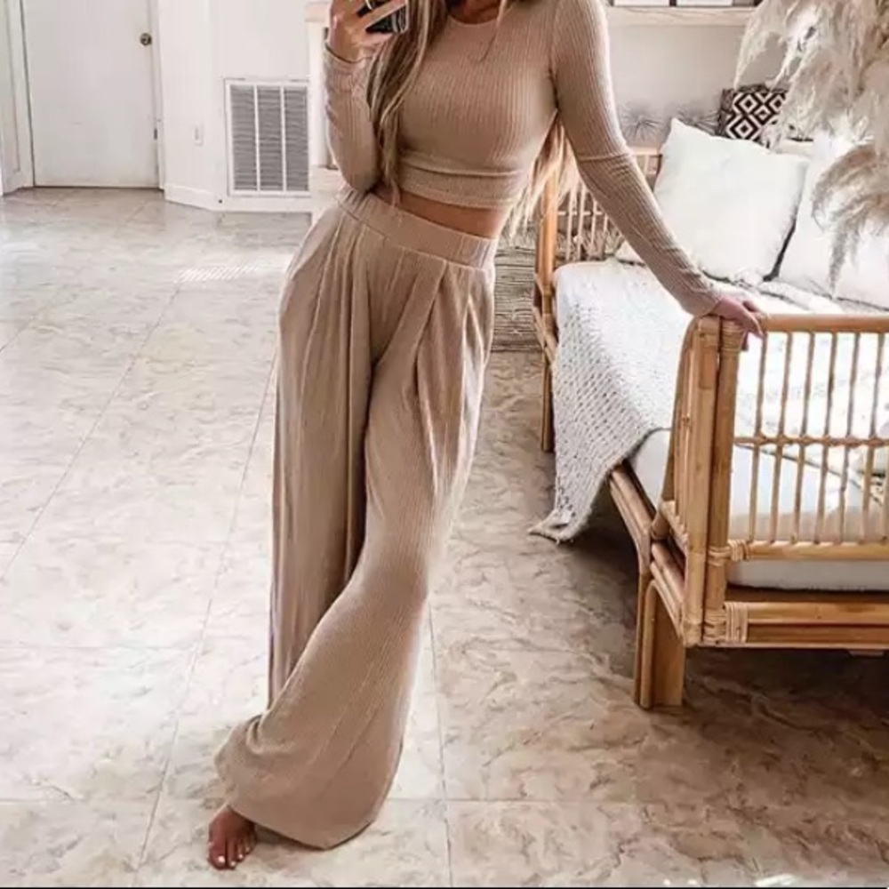 Two Piece Set - - Khaki Boho Flowy Pants and Top - Picture 3 of 4